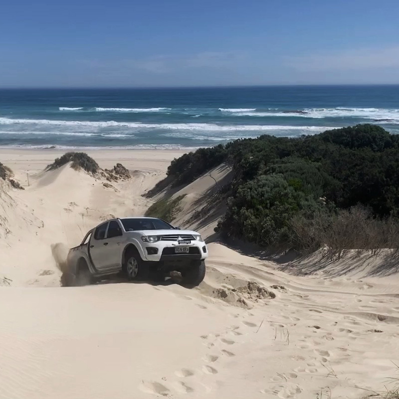 Robe 4 wheel drive tour through sand dunes at Robe